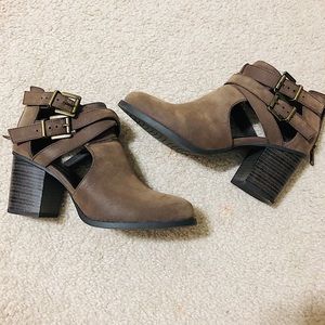 Block Heel Ankle Bootie Cambridge